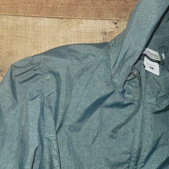 āāColumbia Rain Jacketāā - Picture 3 of 4